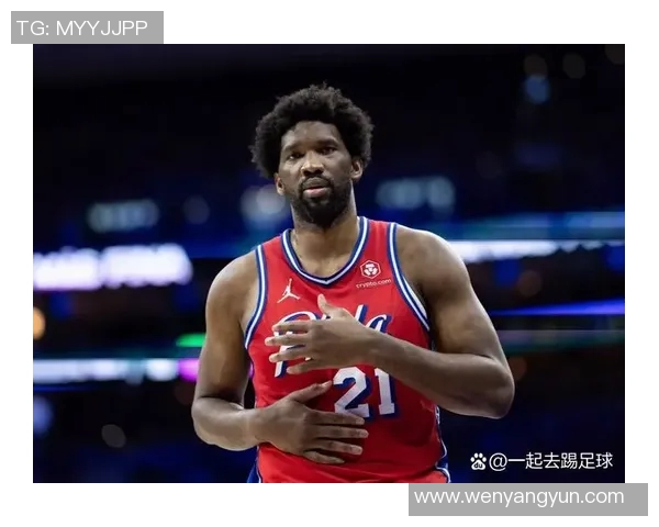 篮球巨星震惊宣布退出足球界专注篮球事业引发广泛关注与讨论